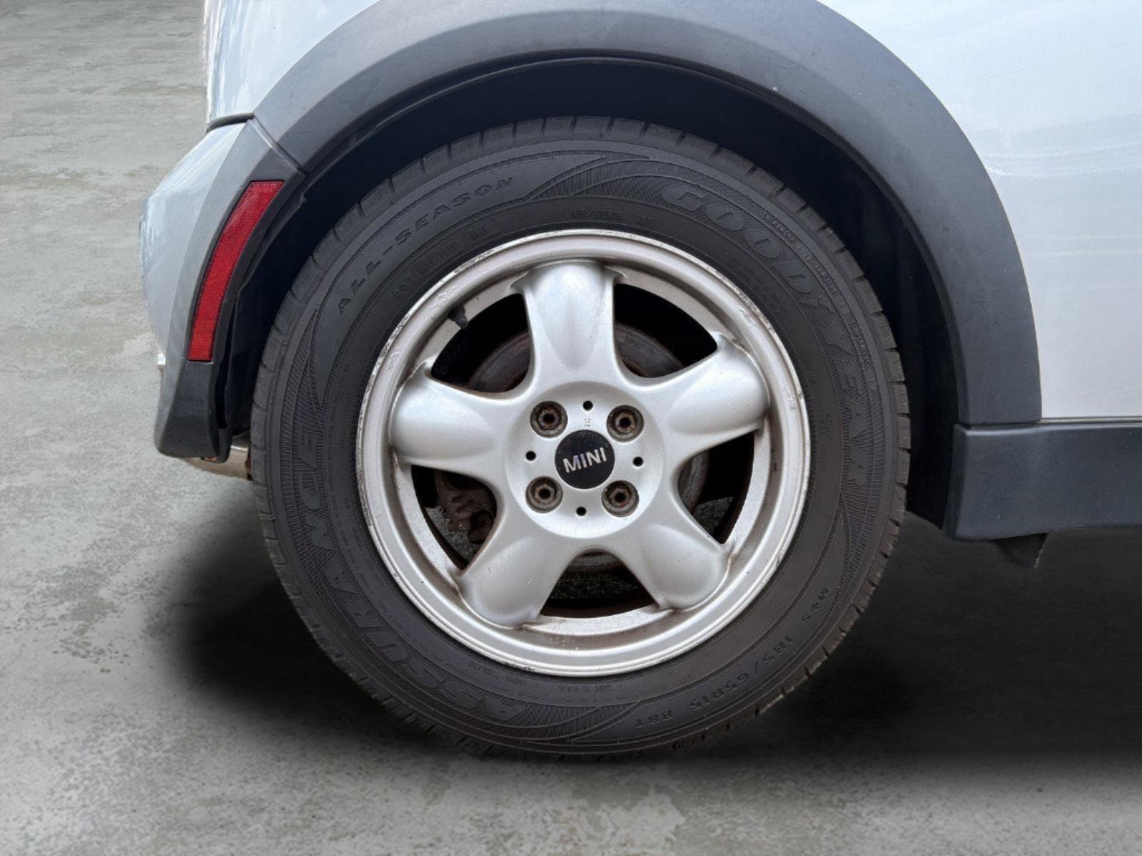 Used 2005 MINI Cooper Convertible FWD image 12
