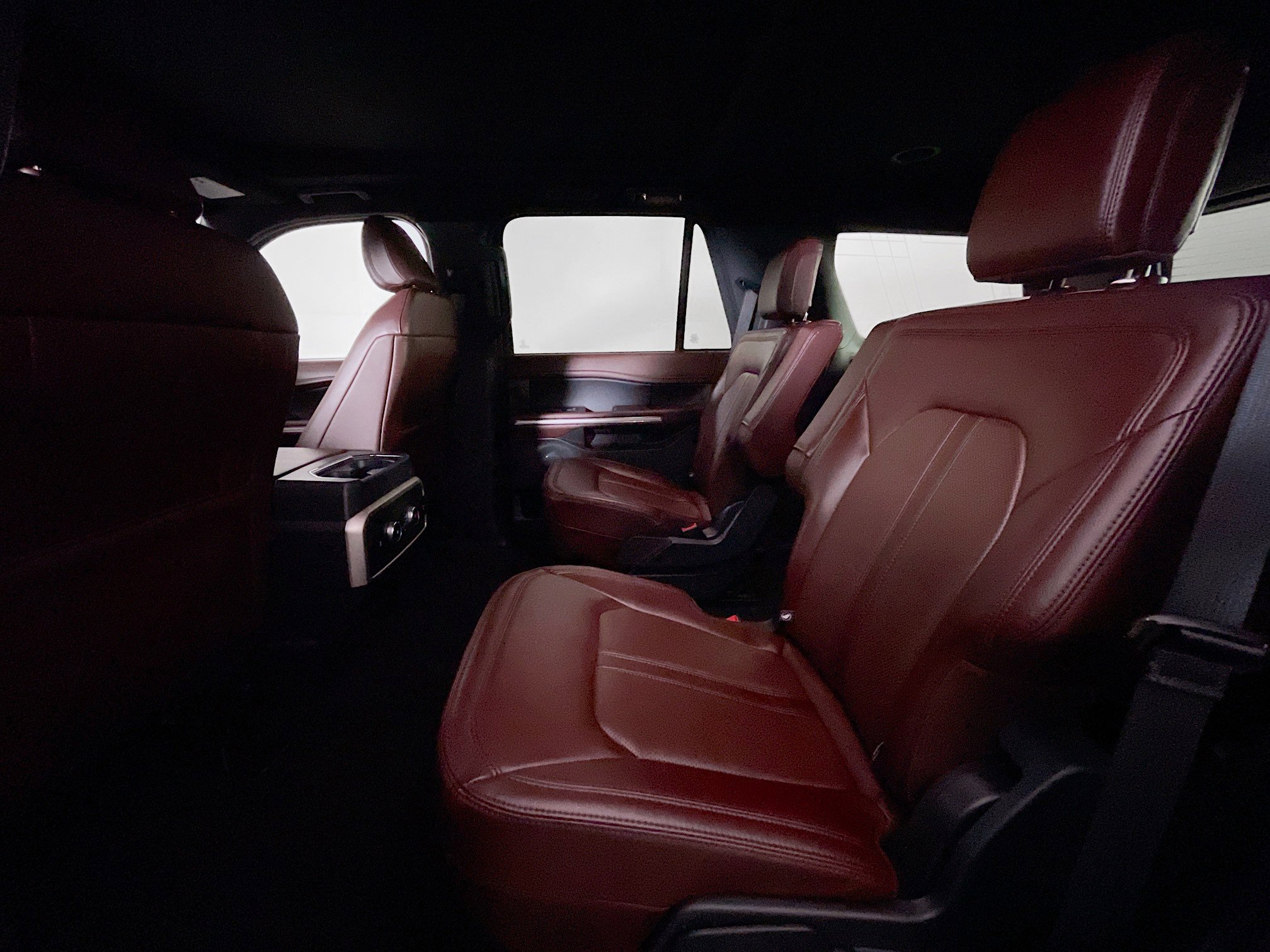 Used 2024 Ford Expedition Limited image 29