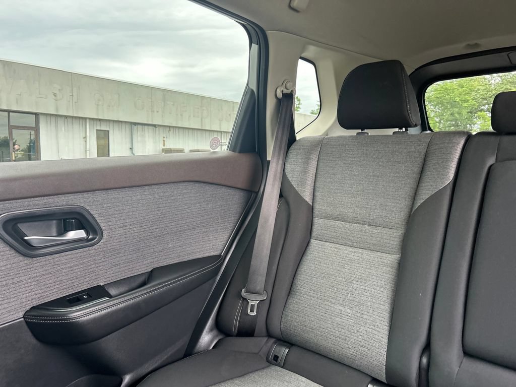 Used 2022 Nissan Rogue SV AWD/4WD image 10