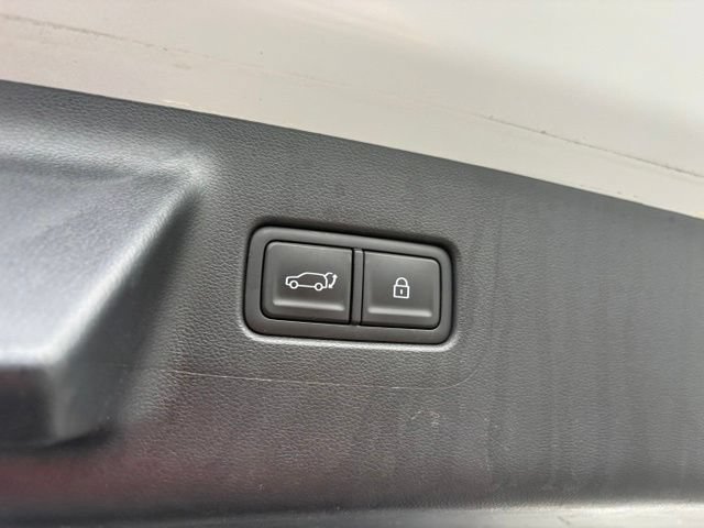 Used 2025 Hyundai Santa Fe SEL FWD image 31