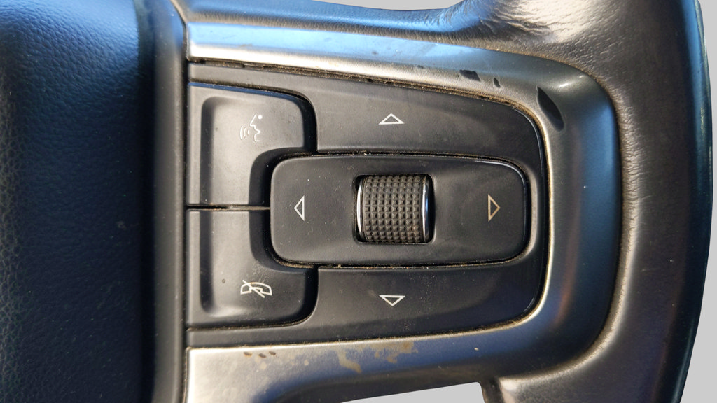 Used 2021 Chevrolet Silverado 1500 LTZ AWD/4WD image 24