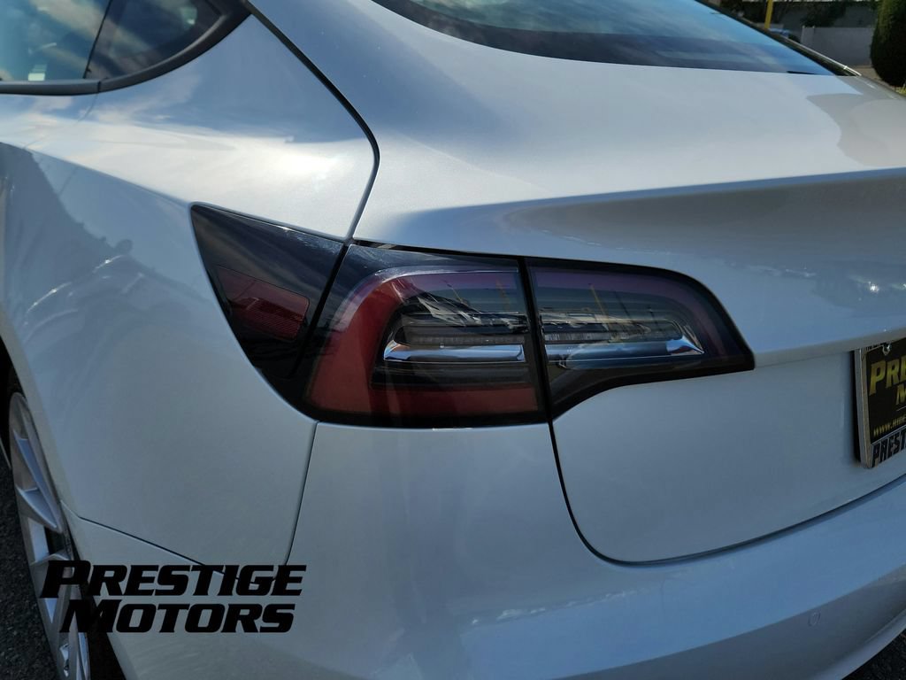 Used 2022 Tesla Model 3 Long Range AWD/4WD image 32