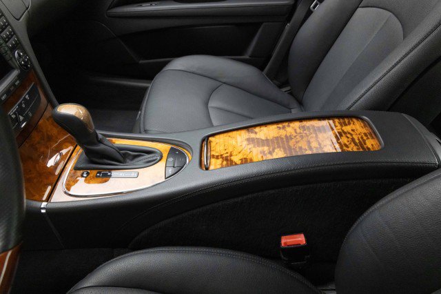 Used 2005 Mercedes-Benz E 500 Sedan image 32