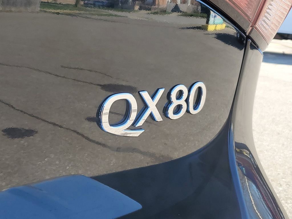 Used 2015 INFINITI QX80 4WD image 8