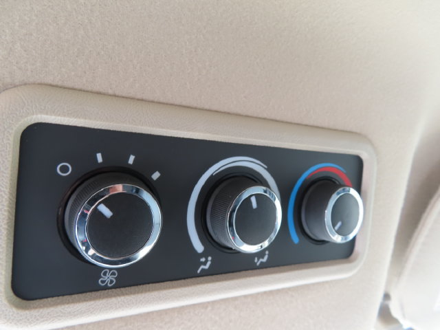 Used 2025 Chevrolet Express 3500 LT w/ LT Preferred Equipment Group RWD image 27