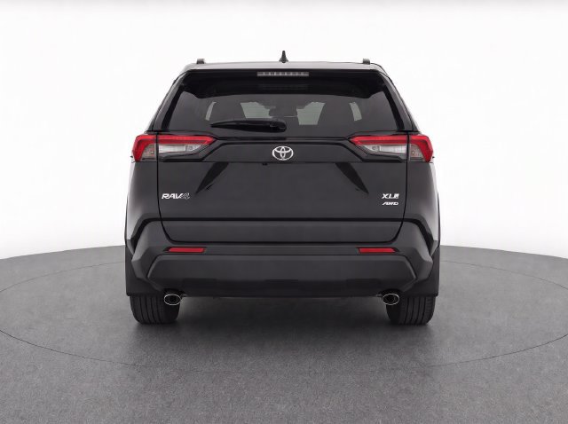 Used 2025 Toyota RAV4 XLE AWD/4WD image 7