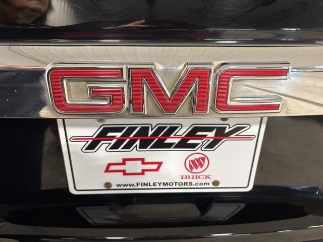 Used 2016 GMC Yukon Denali image 3
