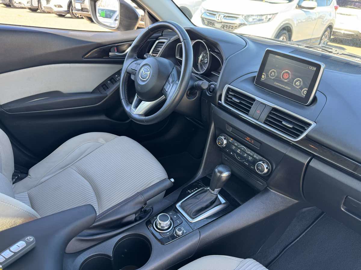 Used 2016 MAZDA MAZDA3 i Touring w/ Popular Equipment Package image 16