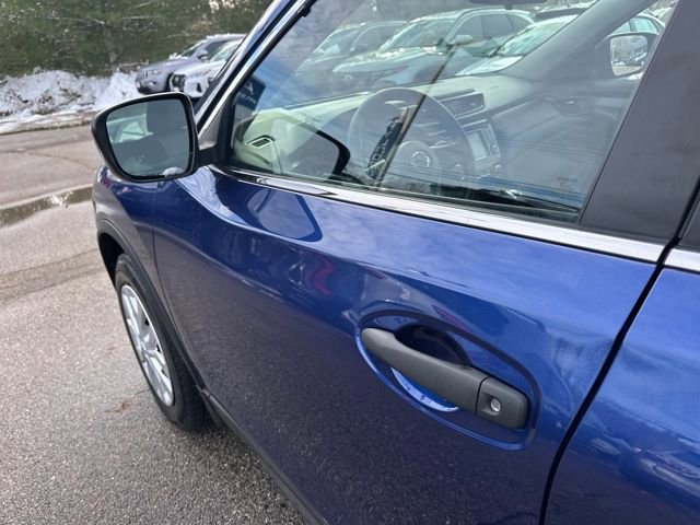 Used 2019 Nissan Rogue S image 12