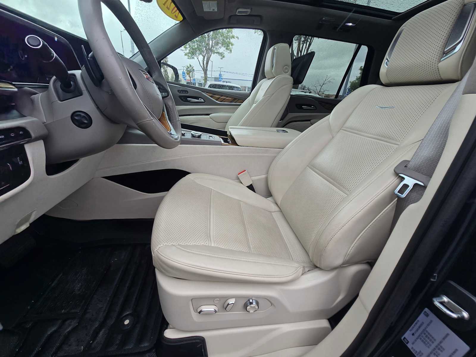 Used 2021 Cadillac Escalade Premium Luxury Platinum image 27