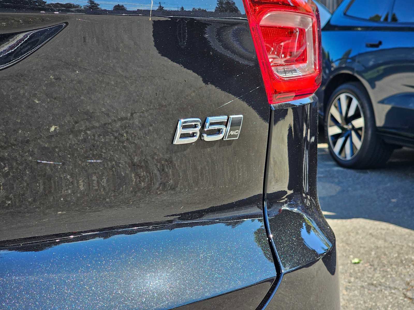 New 2025 Volvo XC40 B5 Plus w/ Protection Package Premier image 15