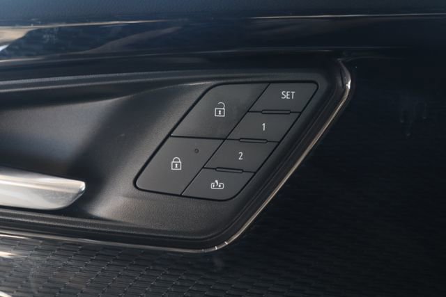 Used 2025 Chevrolet Blazer EV RS image 27