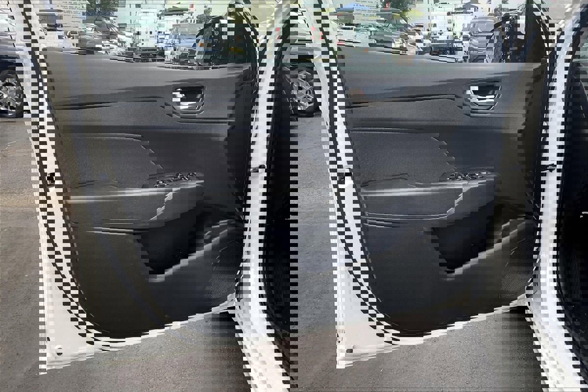 Used 2021 Hyundai Accent SE image 23