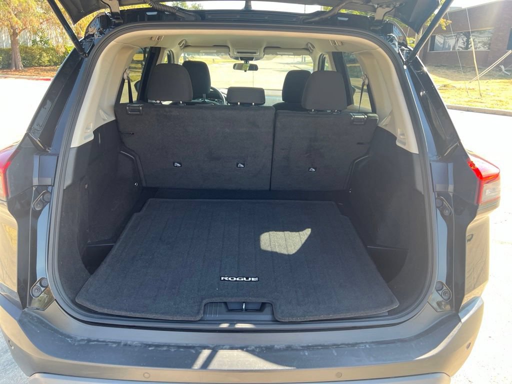 Used 2023 Nissan Rogue S AWD/4WD image 13
