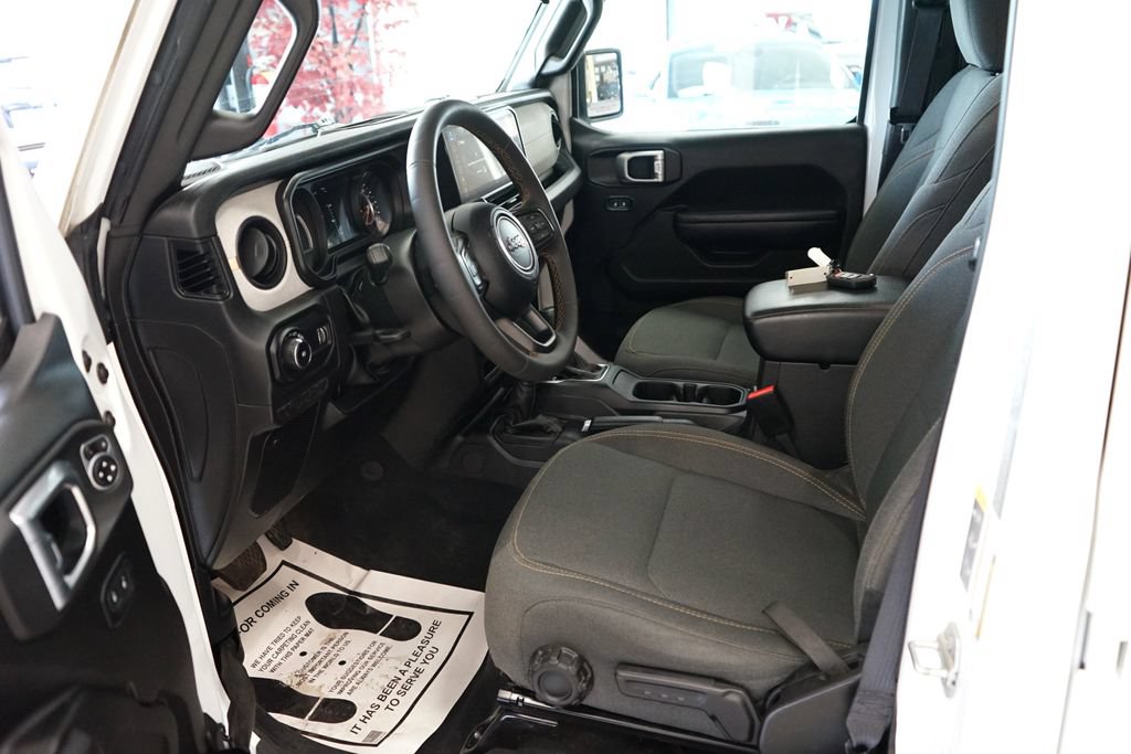 Used 2024 Jeep Wrangler Unlimited Sport AWD/4WD image 25