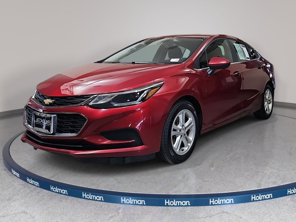Used 2018 Chevrolet Cruze LT w/ Convenience Package FWD image 1