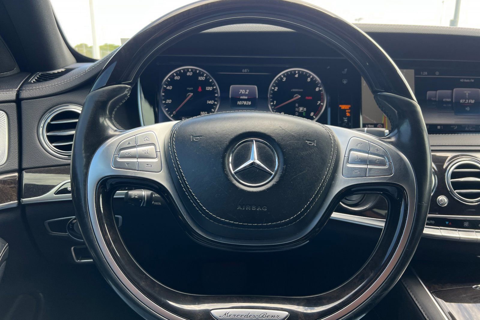 Used 2015 Mercedes-Benz S 550 Sedan image 25