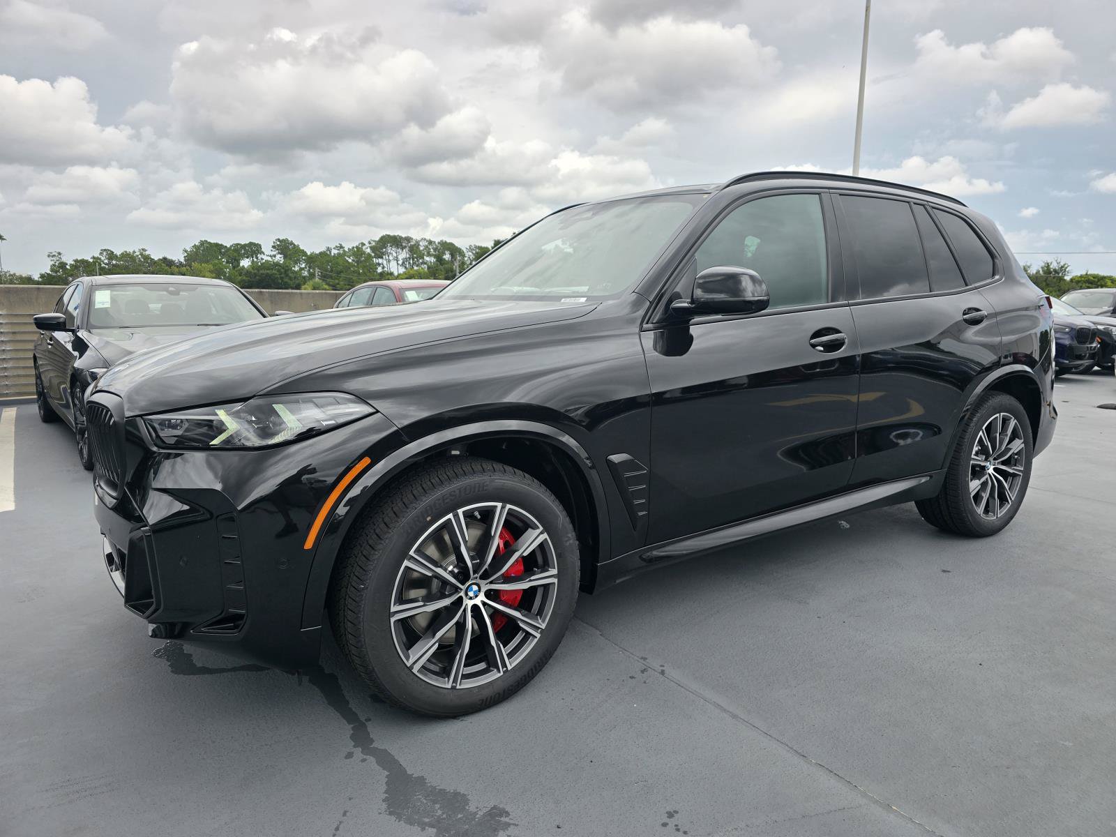 New 2026 BMW X5 xDrive40i w/ M Sport Package AWD/4WD image 8