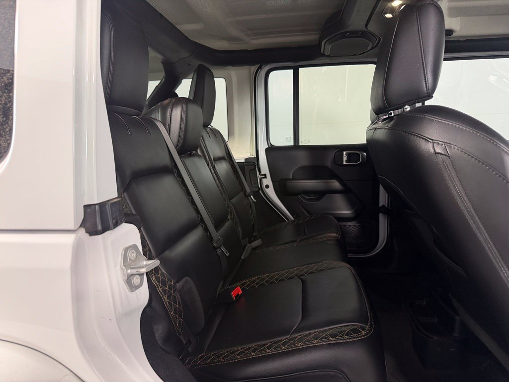 Used 2020 Jeep Wrangler Unlimited Sahara AWD/4WD image 18
