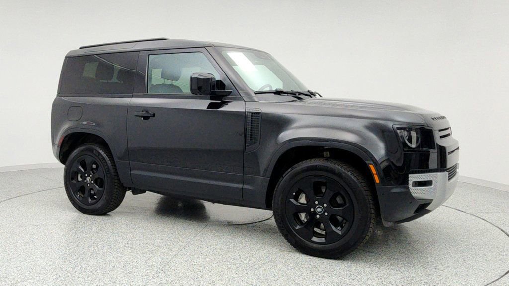 Used 2023 Land Rover Defender 90 SE image 3