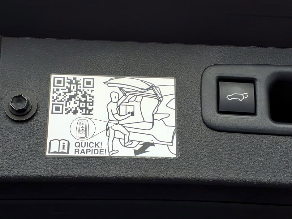 Certified 2024 Toyota Highlander XLE image 11