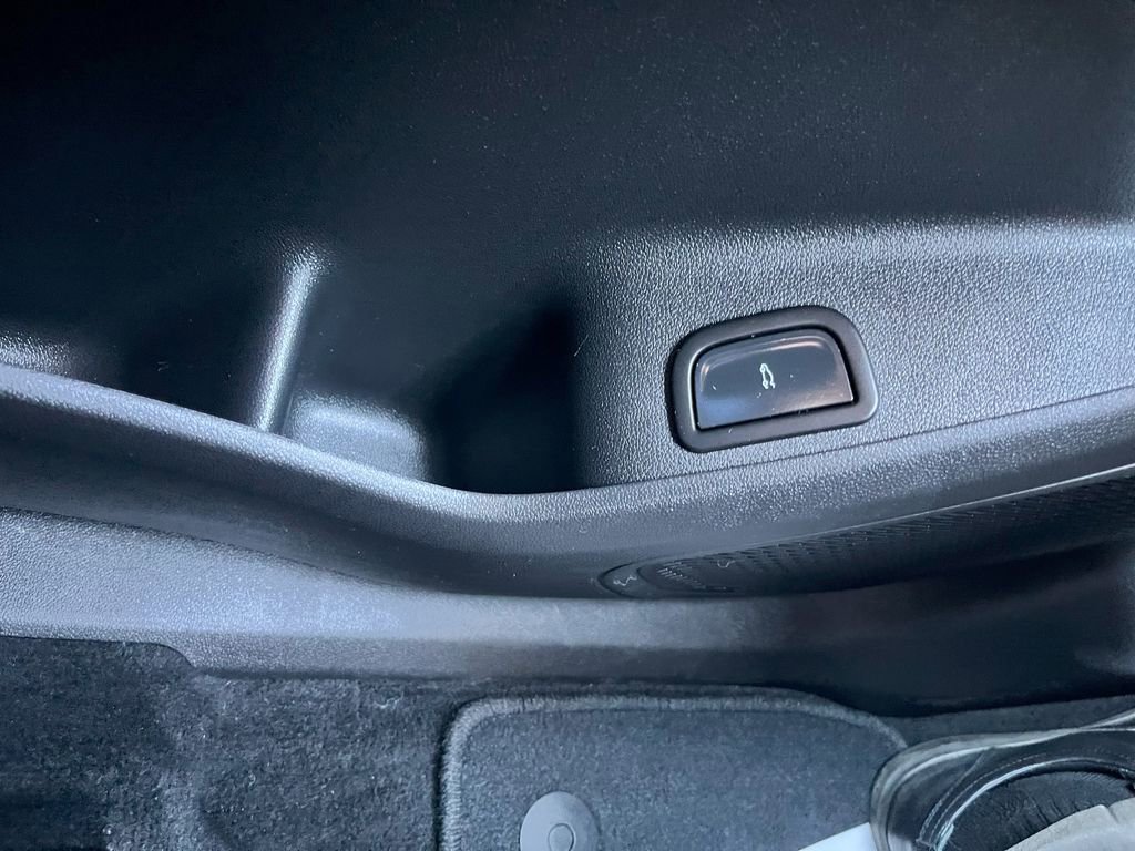 Certified 2025 Chevrolet Traverse LT image 26