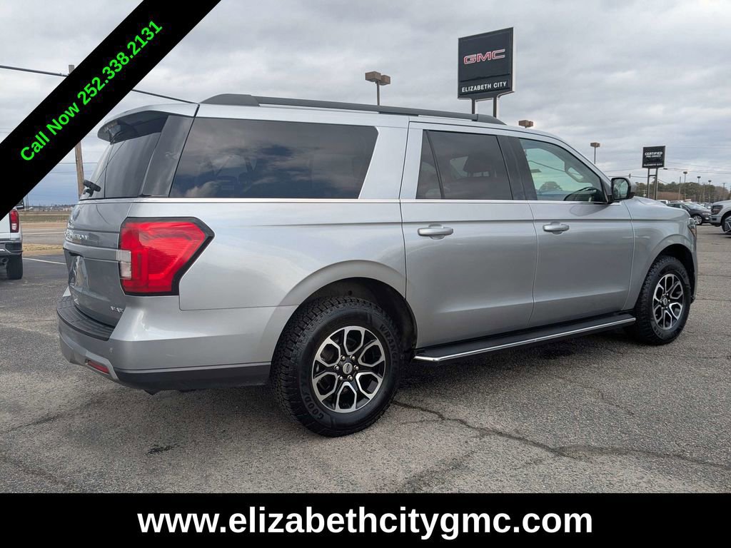 Used 2023 Ford Expedition Max XLT image 4