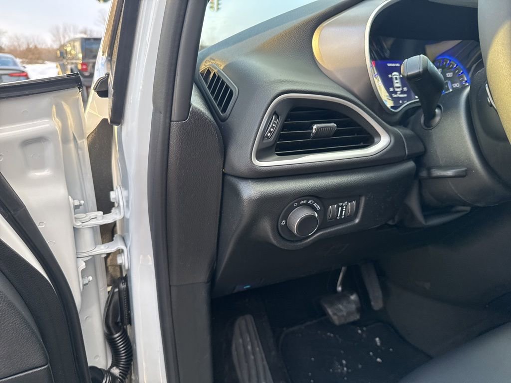 New 2026 Chrysler Voyager LX FWD image 20