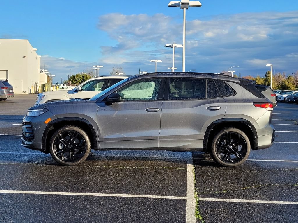 New 2026 Volkswagen Tiguan SE R-Line AWD/4WD image 8