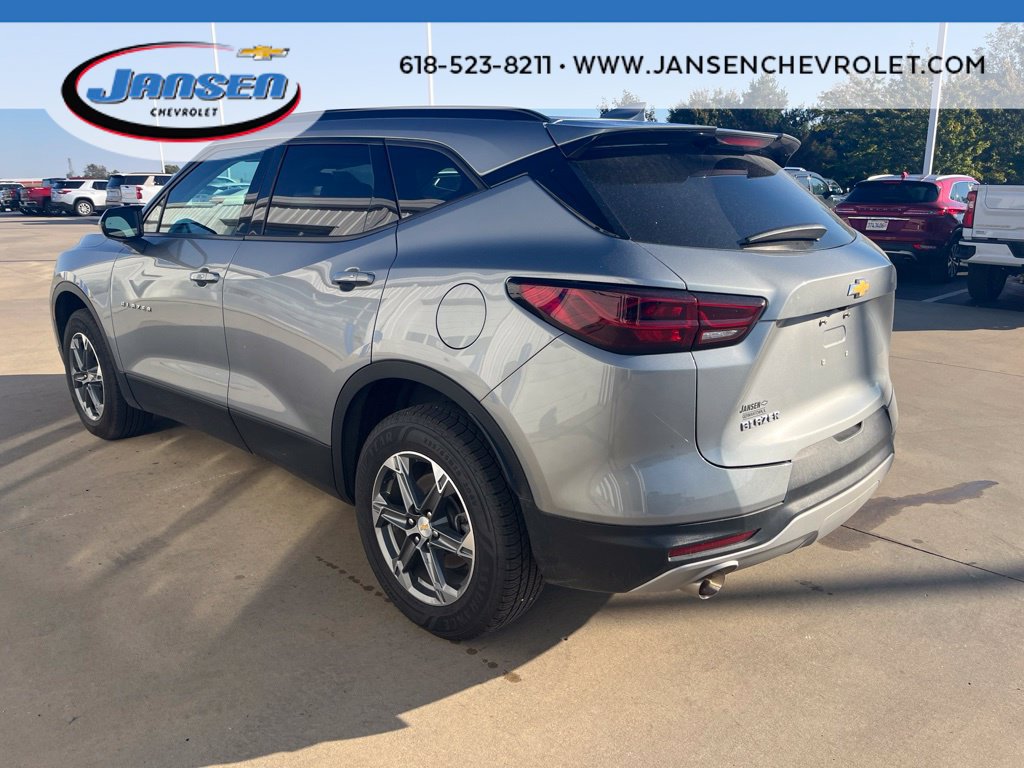 Used 2023 Chevrolet Blazer LT w/ Convenience Package FWD image 4