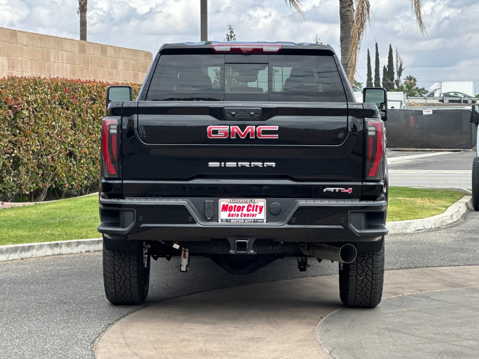 New 2026 GMC Sierra 2500 AT4 w/ AT4 Premium Plus Package AWD/4WD image 5
