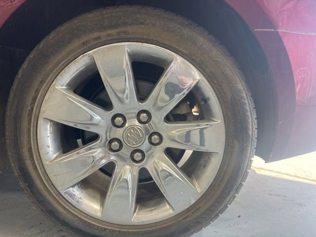 Used 2010 Buick LaCrosse CXS image 9