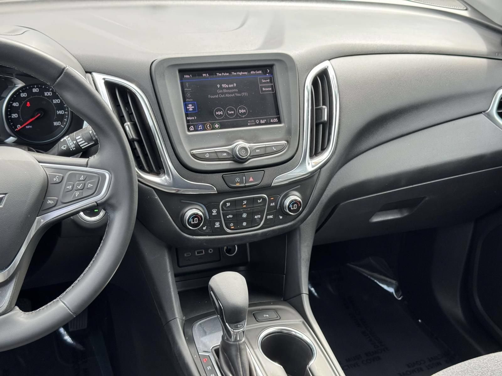 Used 2023 Chevrolet Equinox LT FWD image 3