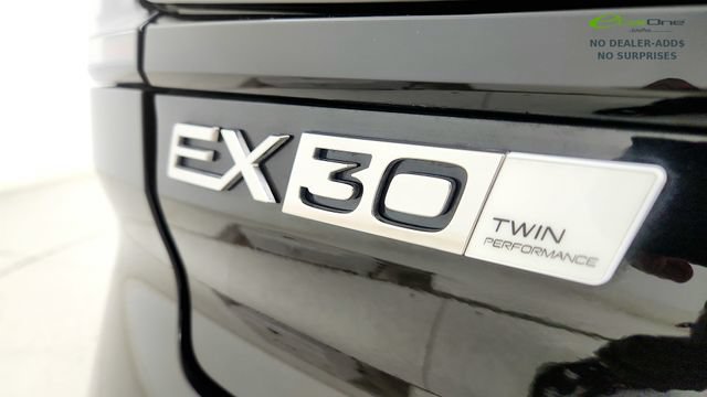 Used 2025 Volvo EX30 Plus w/ Protection Package Premier AWD/4WD image 33