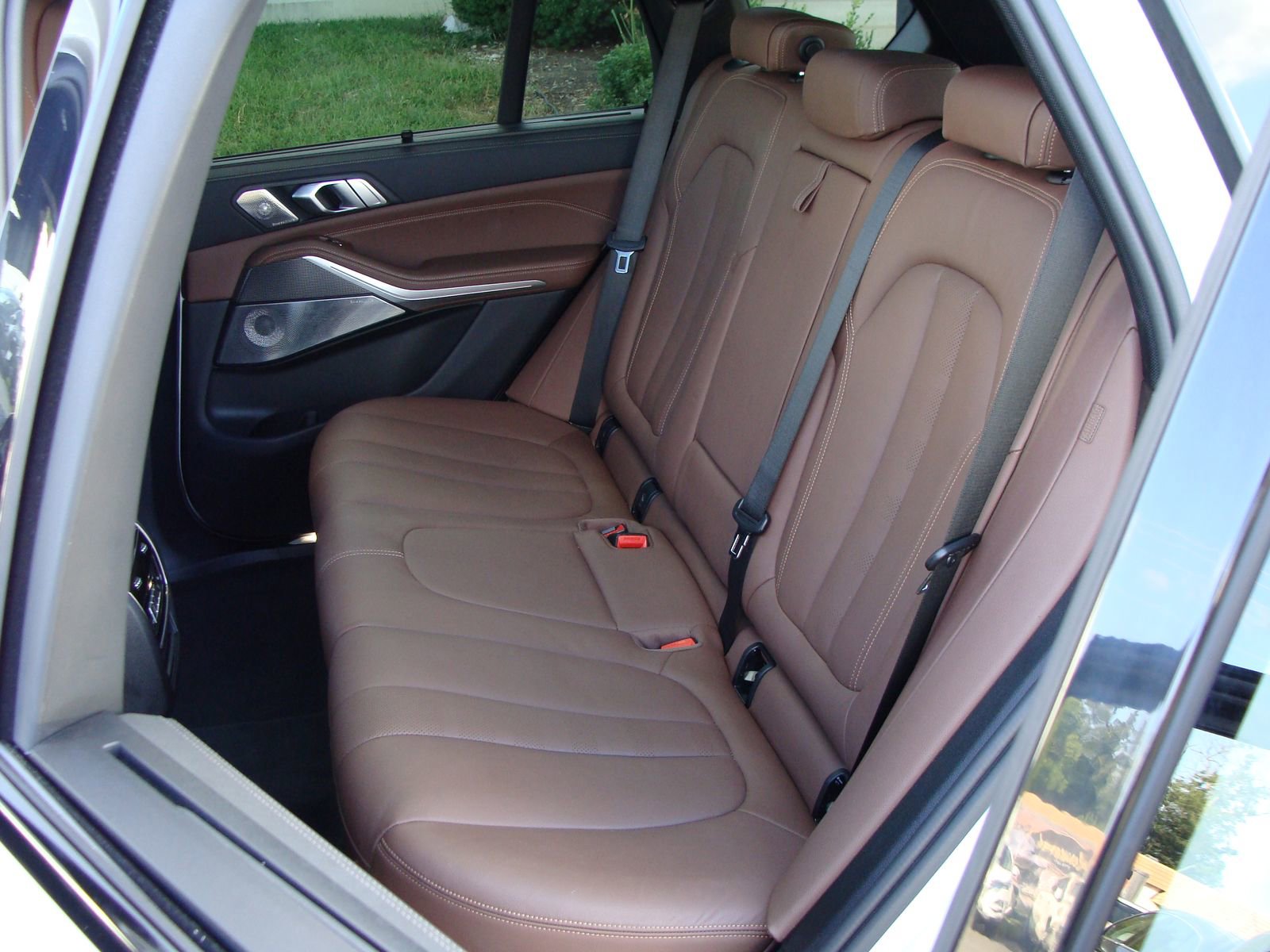 Used 2021 BMW X5 M50i w/ Executive Package image 6