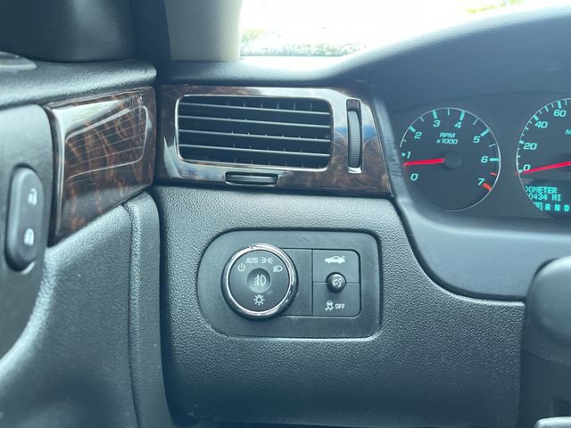 Used 2014 Chevrolet Impala LTZ FWD image 15