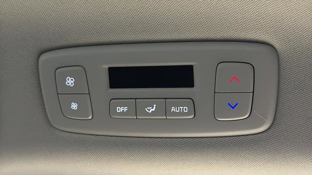 Used 2025 Kia Carnival SX Prestige FWD image 37