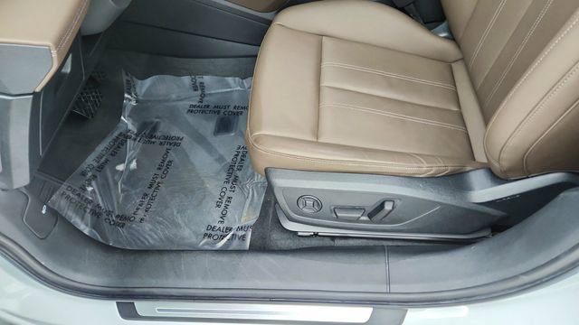 Used 2025 Audi A6 e-tron Premium w/ Convenience Package image 33