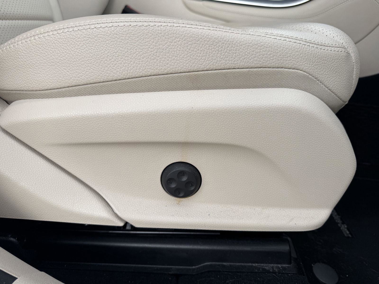 Certified 2019 Mercedes-Benz GLC 300 image 30