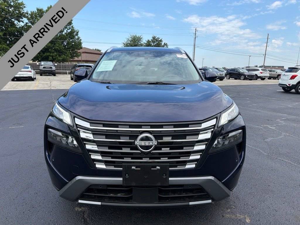 Certified 2025 Nissan Rogue SL w/ Tech Package AWD/4WD image 2