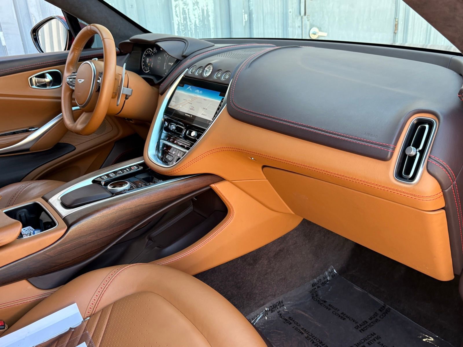 Used 2021 Aston Martin DBX AWD/4WD image 45