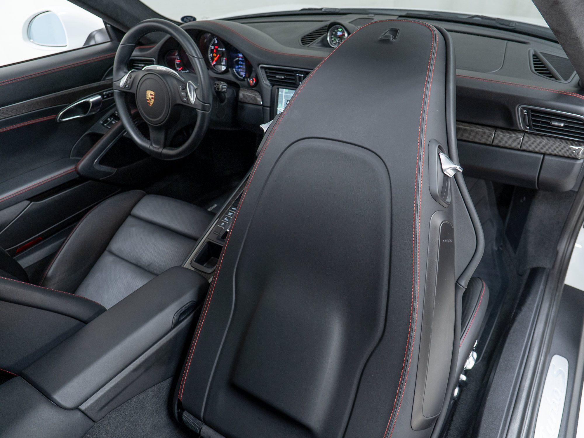 Certified 2014 Porsche 911 Turbo S AWD/4WD image 36