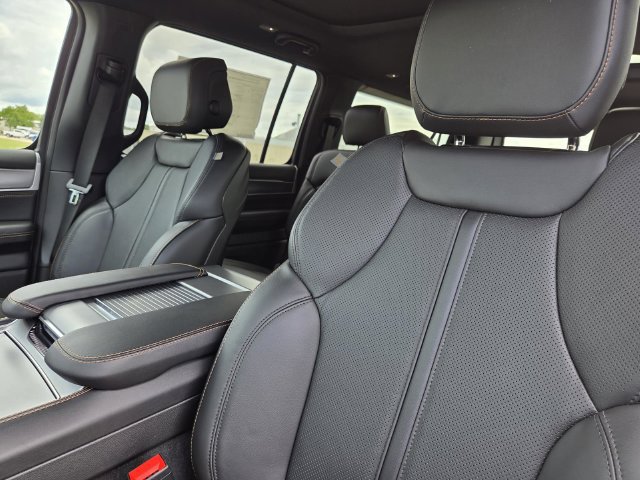 New 2026 Jeep Grand Wagoneer L 4WD image 26