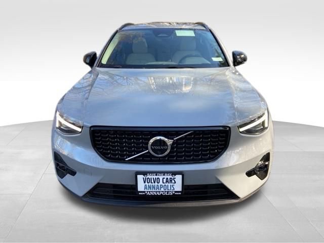 New 2026 Volvo XC40 B5 Ultra w/ Climate Package image 2