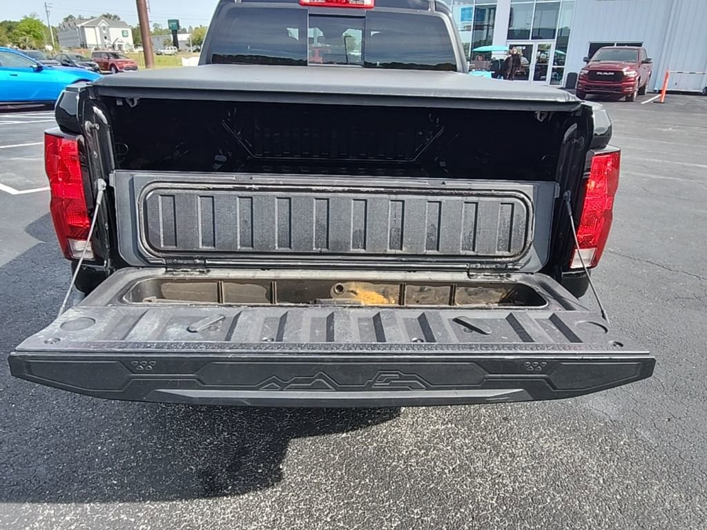 Used 2024 Chevrolet Colorado Trail Boss w/ Technology Package AWD/4WD image 26
