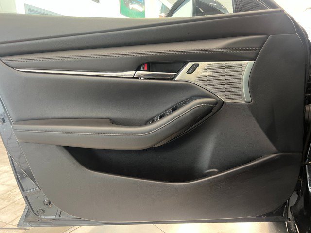 Used 2021 MAZDA MAZDA3 s FWD image 12