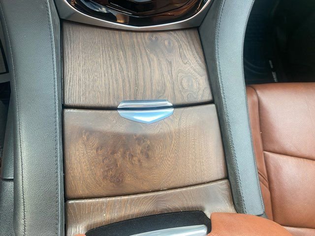 Used 2018 Cadillac Escalade Premium Luxury image 17