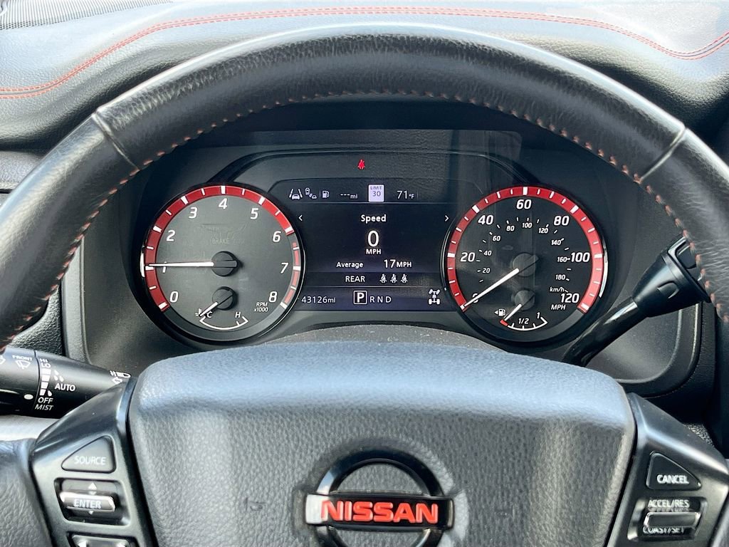 Used 2022 Nissan Titan PRO-4X w/ Pro-4x Convenience Package image 12