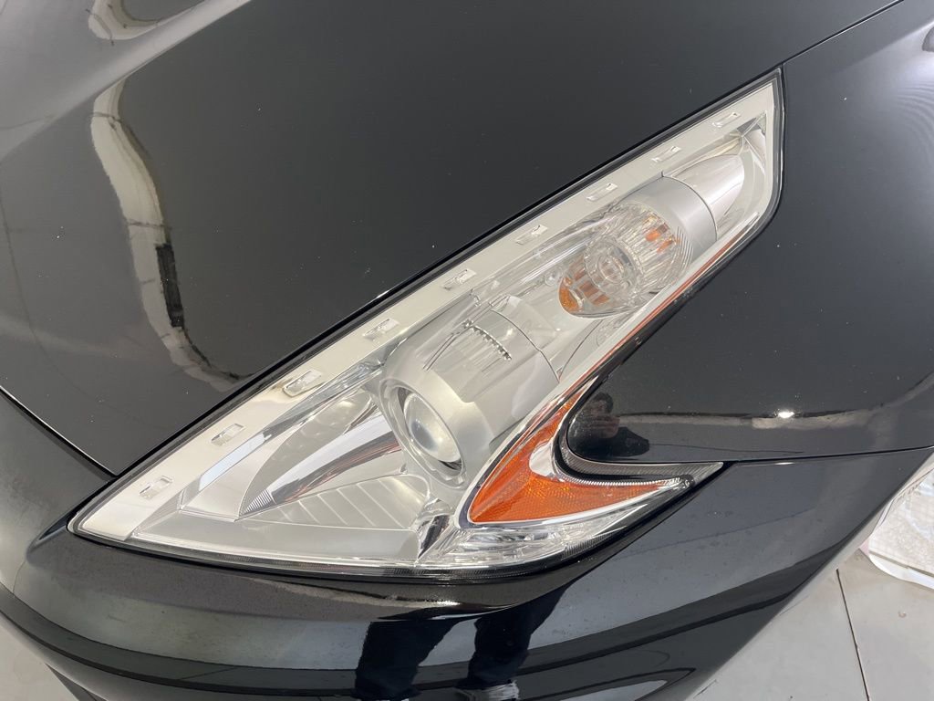 Used 2016 Nissan 370Z Touring w/ Aerodynamics Package RWD image 28