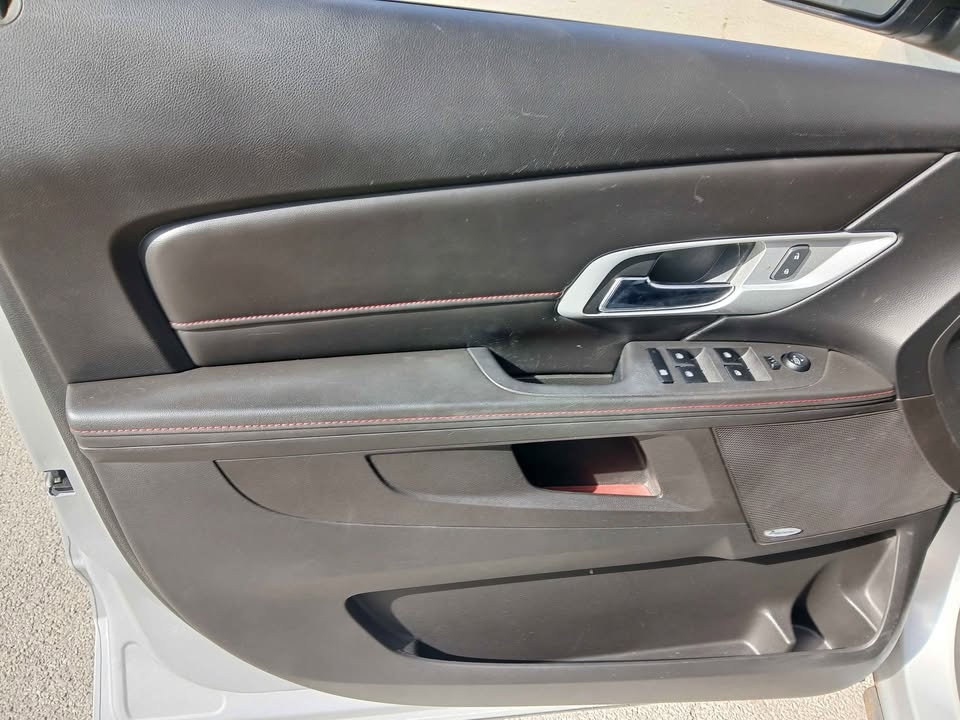 Used 2013 GMC Terrain SLT image 16